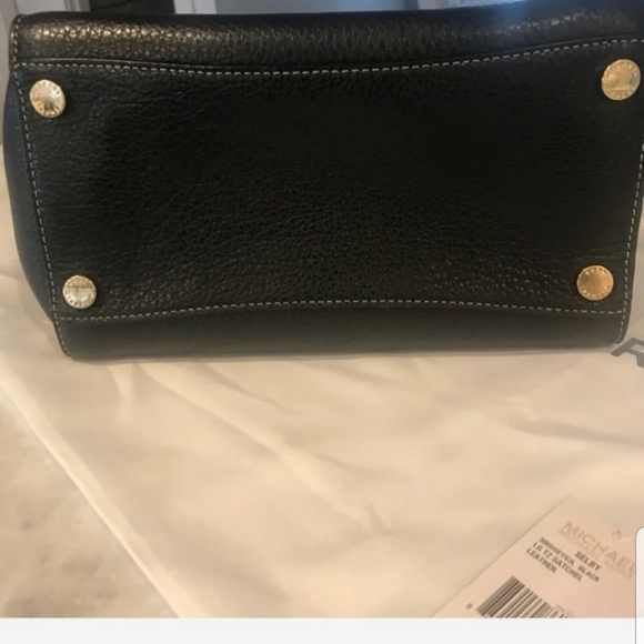 Mk handbag - Picture 7 of 11